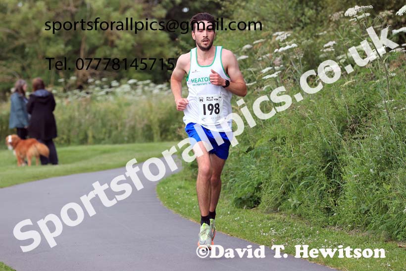 The 2024 Tynedale Pie n Peas 10k Road Race, Ovington to Low Prudhoe Country Park, Northumberland.  Photo: David T. Hewitson/Sports for All Pics